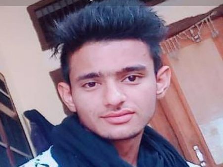 19 વર્ષની છાત્રા સાથે હેવાનિયત 19 વર્ષની છાત્રા સાથે હેવાનિયત