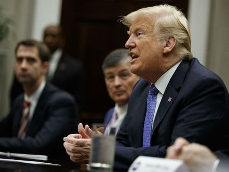 ટ્રમ્પનો એપલને આદેશ, ચીનને બદલે અમેરિકામાં પ્રોડક્ટ તૈયાર કરે