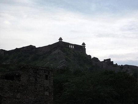 ભોંયરામાં છુપાયેલો છે ખજાનો