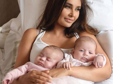 માતા બની લિઝા રે, સરોગસીથી જોડિયા પુત્રીઓએ લીધો જન્મ