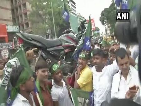 ‘પીએમ મોદી કંઈ બોલતા નથી' 