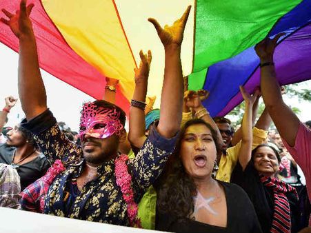 સમલૈંગિકતાની વિરુદ્ધમાં રહ્યુ છે સંઘ