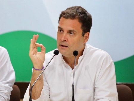 પીએમએ અંબાણીની કંપનીને હજારો કરોડની ભેટ આપી પીએમએ અંબાણીની કંપનીને હજારો કરોડની ભેટ આપી