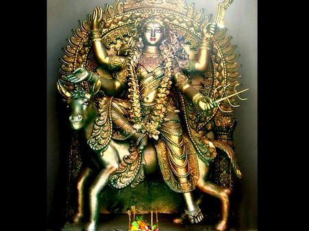 દેશના વિભિન્ન ભાગોમાં કેવી રીતે મનાવવામાં આવે છે નવરાત્રિ, જાણો