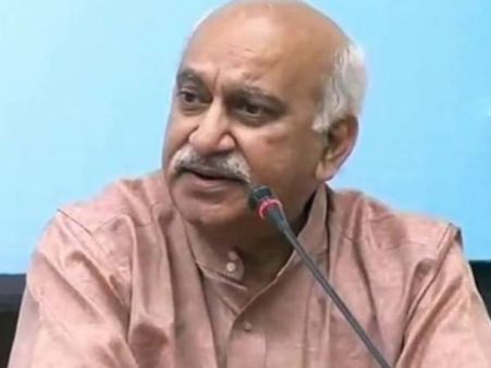 વિપક્ષના નિશાના પર એમજે અકબર