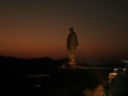 કેટલી છે ટિકિટ