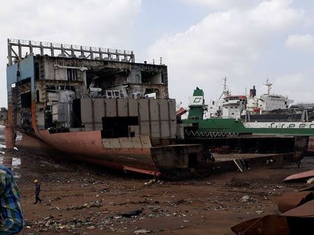 અલંગ શીપ બ્રેકિંગ યાર્ડ ઇકો ફ્રેન્ડલી બનાવાશે