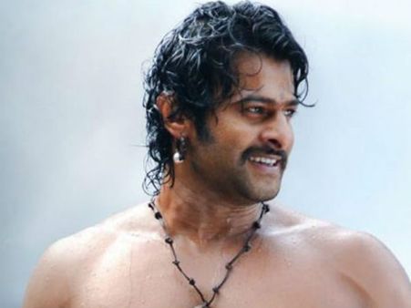 પ્રભાસ બર્થડેઃ ફિલ્મ ઈન્ડસ્ટ્રીના મોસ્ટ એલિજીબલ બેચલર પાસે છે 160 કરોડની સંપત્તિ