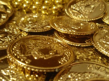 સોનાના સિક્કા ખરીદતા પહેલા આટલું રાખો ધ્યાન