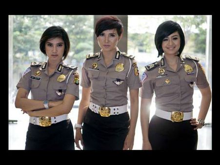 અહીં પોલીસનો યુનિફોર્મ પહેરતા પહેલા થાય છે મહિલાઓનો વર્જિનિટી ટેસ્ટ