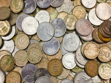 50 વર્ષ જૂની નોટો અને સિક્કાઓથી તમે થઇ જશો માલામાલ