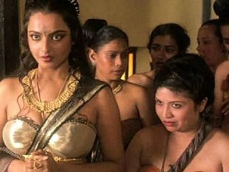 પહેલો શૉટ આપ્યો