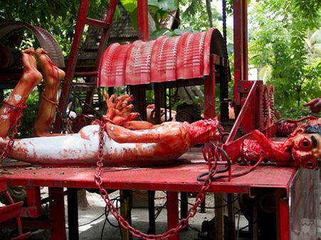 મૂર્તિના માધ્યમથી દર્શાવી નર્કની સજા