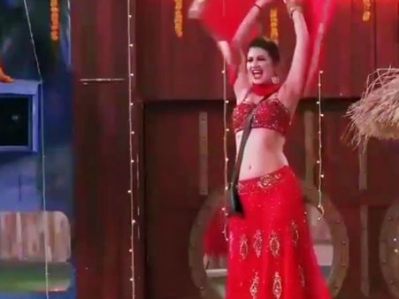 VIDEO: પાર્ટીનો ચઢ્યો એવો નશો, જસલીને ટેબલ પર ચઢી કર્યો જબરદસ્ત ડાંસ