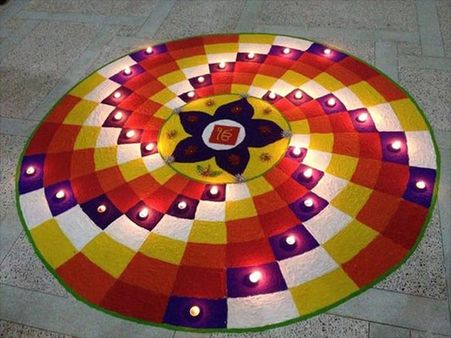 Diwali 2018: મા લક્ષ્મીને પ્રસન્ન કરવા માટે બનાવો આ રંગોળી ડિઝાઈન