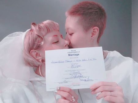 એક વર્ષના રિલેશન પછી લગ્ન