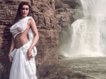 ઈન્ડસ્ટ્રીમાંથી ગાયબ