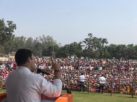 મોટા ઉદ્યોગપતિઓને ફાયદો પહોંચાડ્યો મોટા ઉદ્યોગપતિઓને ફાયદો પહોંચાડ્યો