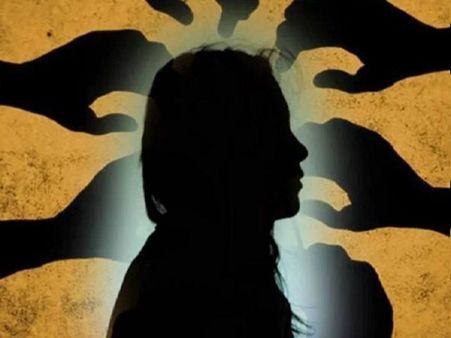 ગેંગરેપના બીજા દિવસે યુવક માતાને 1000 રૂપિયા આપી ગયો