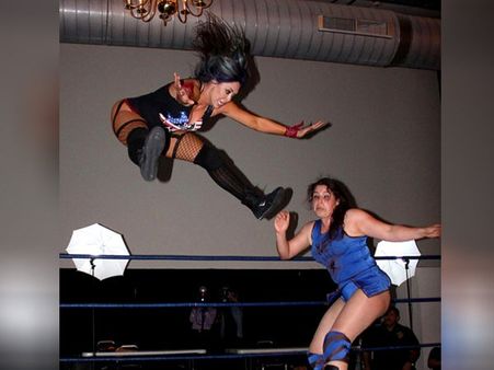 પુરુષ રેસલરને પણ હરાવી ચુકી છે રેબેલ