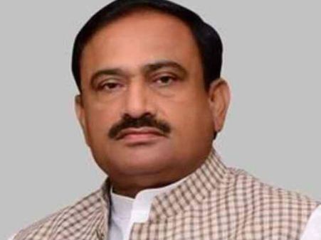 કેબિનેટ મંત્રી અને તેમની પત્નીની કમાણી