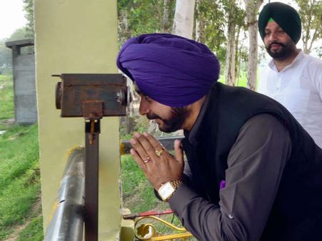 જાણો, કરતારપુર કોરિડોરનું મહત્વ અને કેમ શ્રદ્ધાળુઓ દૂરબીનની મદદથી કરે છે દર્શન