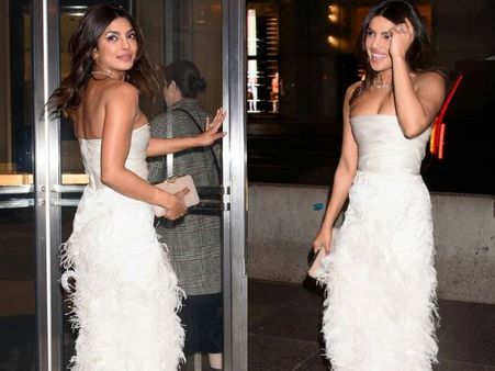 સફેદ ગાઉનમાં ખૂબ સુંદર લાગી રહી હતી પ્રિયંકા