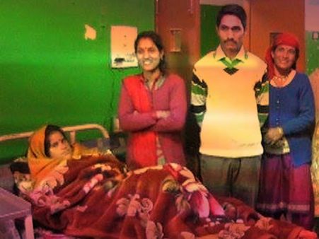 ડૉક્ટરે કહ્યુ - મારા કેરિયરમાં પહેલી વાર થઈ ટ્રેપલેટ્સની નોર્મલ ડિલિવરી ડૉક્ટરે કહ્યુ - મારા કેરિયરમાં પહેલી વાર થઈ ટ્રેપલેટ્સની નોર્મલ ડિલિવરી