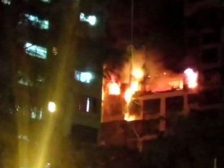 મુંબઈઃ સોસાયટી બિલ્ડિંગના 14માં માળે લાગી ભીષણ આગ, 5 ના મોત