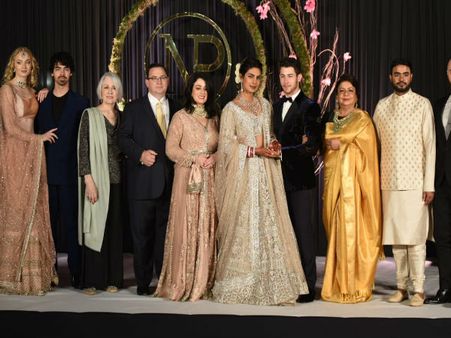 રિસેપ્શનના ફોટા સોશિયલ મીડિયા પર વાયરલ