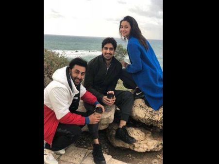 કરી રહ્યા છે શૂટિંગ