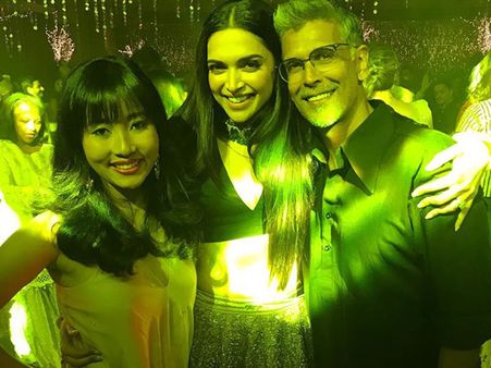 મિલિંદ સોમન અને દીપિકા પાદુકોણ મિલિંદ સોમન અને દીપિકા પાદુકોણ