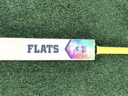 બેટથી ટોસની પરંપરા