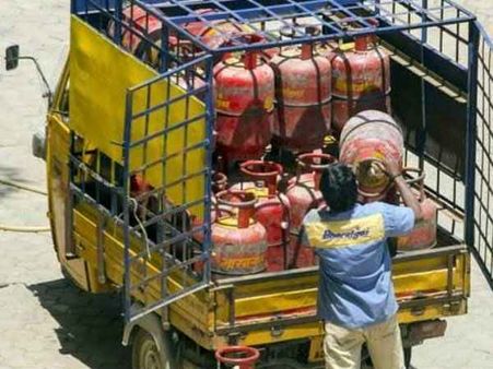 એક મહિને બેવાર ભાવ ઘટ્યા