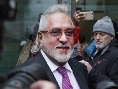 મીડિયા અને નેતાઓ પર કાઢી ભડાસ મીડિયા અને નેતાઓ પર કાઢી ભડાસ