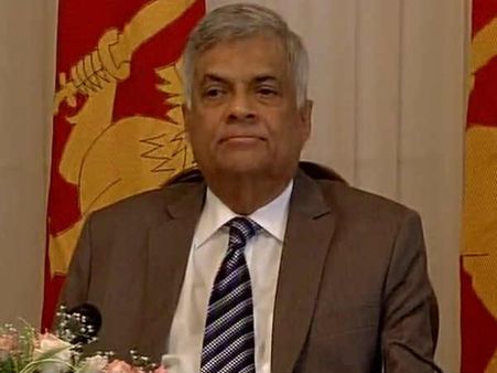 શ્રીલંકા પરથી રાજનૈતિક સંકટ ખતમ થયું, 51 દિવસ બાદ ફરી પીએમ બન્યા રાનિલ વિક્રમસિંઘે