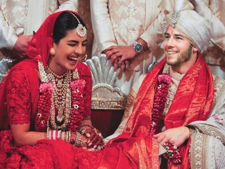 આર્ટિકલે પ્રિયંકાને ગણાવી ‘ગ્લોબલ સ્કેમ આર્ટિસ્ટ' આર્ટિકલે પ્રિયંકાને ગણાવી ‘ગ્લોબલ સ્કેમ આર્ટિસ્ટ'