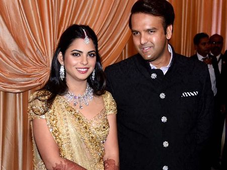 ઈશા-આનંદ પીરામલે આપ્યુ ભવ્ય રિસેપ્શન, દરેક ક્ષેત્રના દિગ્ગજો પહોંચ્યા