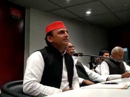 પ્રવાસી સમ્મેલન પર બોલ્યા અખિલેશ 