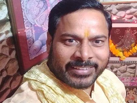 કોણ છે ધર્મવીર અવાના? કોણ છે ધર્મવીર અવાના?