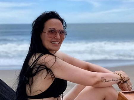 ટાઇગર શ્રોફની માતા આયેશાએ બિકીની ફોટો શેર કરી, દિશા પટાની પણ ફેલ