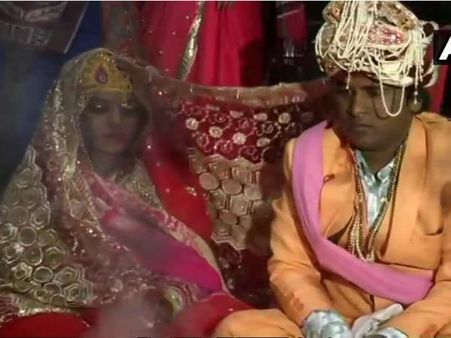 ગોળી વાગવાથી સ્ટેજ પર જ પડી દુલ્હન 