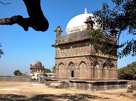 ખુલદાબાદ