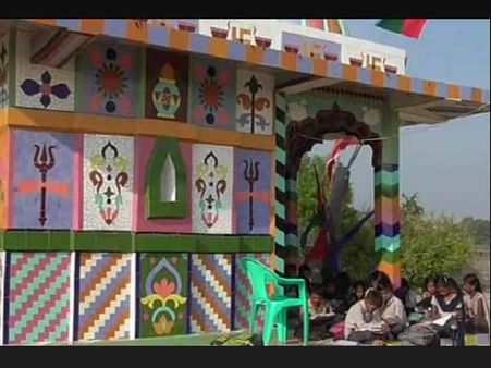 માતા-પિતાએ જવું પડે છે સાથે