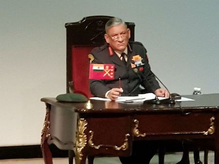 ‘અમે રૂઢિવાદી છે, પ્લીઝ'