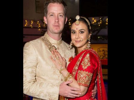 પ્રીતિ અને જીન પ્રીતિ અને જીન