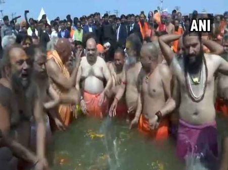 કુંભના બહાને આશીર્વાદની ઈચ્છા કુંભના બહાને આશીર્વાદની ઈચ્છા