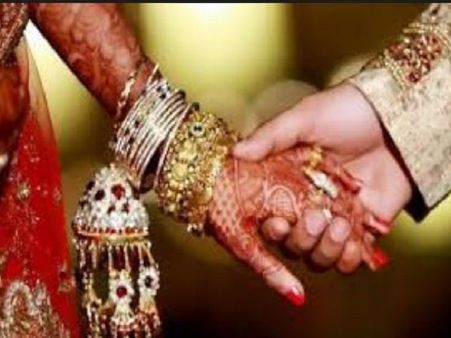 મહારાષ્ટ્રમાં અમુક સમાજોમાં નવવધુ મહિલાને વર્જિનિટી ટેસ્ટ માટે કરવામાં આવે છે દબાણ મહારાષ્ટ્રમાં અમુક સમાજોમાં નવવધુ મહિલાને વર્જિનિટી ટેસ્ટ માટે કરવામાં આવે છે દબાણ