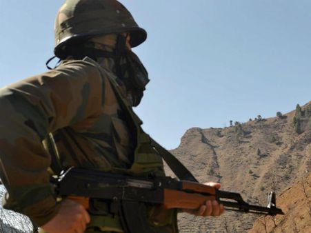 જમ્મુ કાશ્મીર: પાકિસ્તાની સેનાએ રાજૌરીમાં ફાયરિંગ કરી