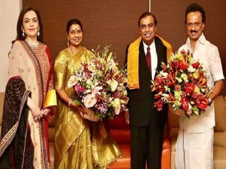 DMK ચીફ સ્ટાલિનના ઘરે પહોંચ્યા મુકેશ અંબાણી, આમંત્રણ આપ્યું